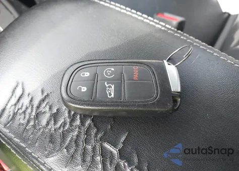 2019 Jeep Cherokee Limited 4X4 from USA, damaged, VIN 1C4PJMDX8KD218127